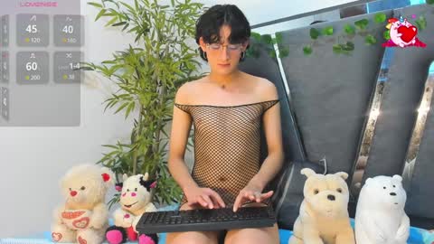 Snapshot of black_rose02 chatting on 02.02.25 B L A C K R O S E online show from 02.02.25