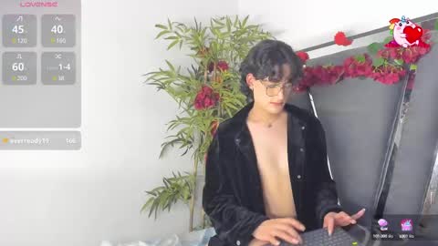 Snapshot of black_rose02 chatting on 03.12.25 B L A C K R O S E online show from 03.12.25