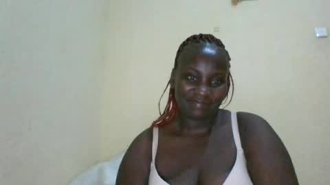 Snapshot of blackbeauty002 chatting on 06.25.26 PACIFICA online show from 06.25.26