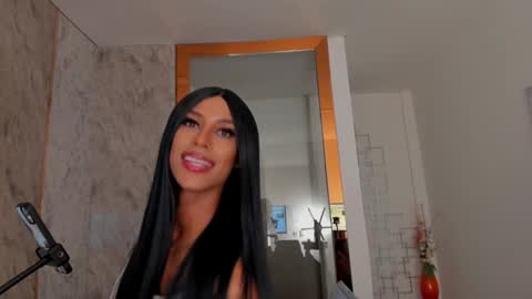 Snapshot of blackbeauty_ts chatting on 12.02.24 Nina online show from 12.02.24