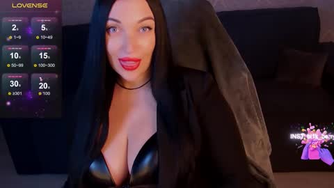 Snapshot of blackberry_star chatting on 10.26.25 blackberry_star online show from 10.26.25