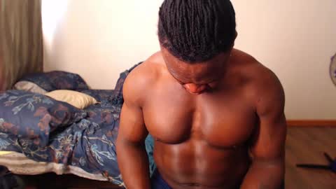 Snapshot of blackmusclegym chatting on 02.05.25 blackmusclegym online show from 02.05.25