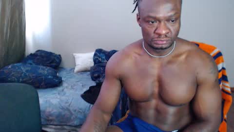 Snapshot of blackmusclegym chatting on 02.13.25 blackmusclegym online show from 02.13.25