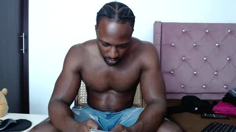 Twtter 1MikeBeckford            Onlyfns beckfordmike online show from 12.30.24