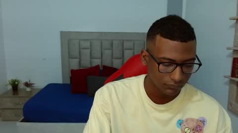 Snapshot of blackpanterhot1 chatting on 10.11.25 Black panter online show from 10.11.25