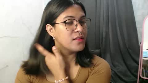 Snapshot of blackpinayts chatting on 09.28.25 Ellez online show from 09.28.25