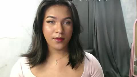 Snapshot of blackpinayts chatting on 10.06.25 Ellez online show from 10.06.25