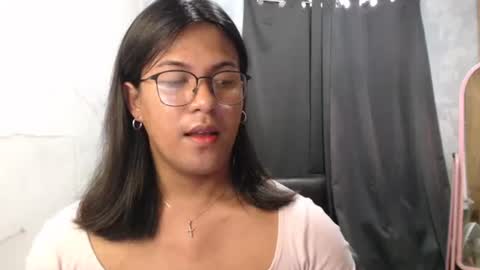 Snapshot of blackpinayts chatting on 10.13.25 Ellez online show from 10.13.25