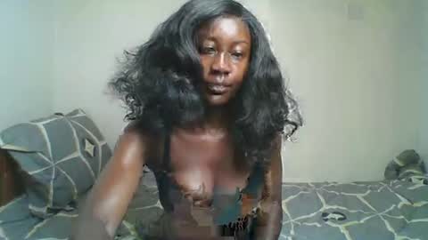 Snapshot of blackprincess25 chatting on 10.19.25 Lorraine online show from 10.19.25