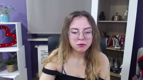 Z O E Y online show from 12.02.24