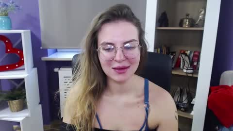 Z O E Y online show from 12.02.24