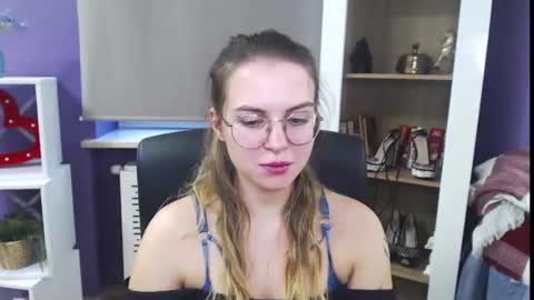 Z O E Y online show from 12.05.24