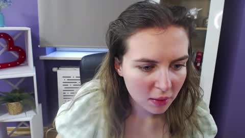 Z O E Y online show from 02.10.25