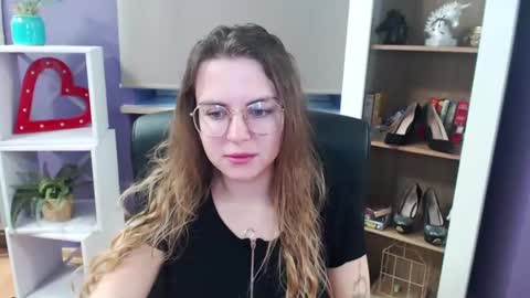 Z O E Y online show from 03.12.25