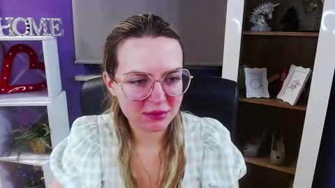 Z O E Y online show from 01.16.26