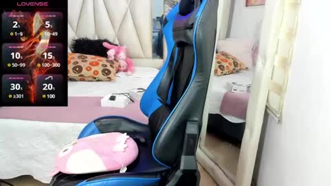 Snapshot of blacksex_boy chatting on 01.18.25 Marlon online show from 01.18.25