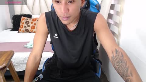 Snapshot of blacksex_boy chatting on 02.19.25 Marlon online show from 02.19.25