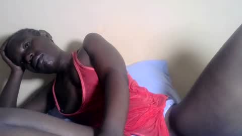 Snapshot of blacksexygal chatting on 02.02.25 SARAH online show from 02.02.25