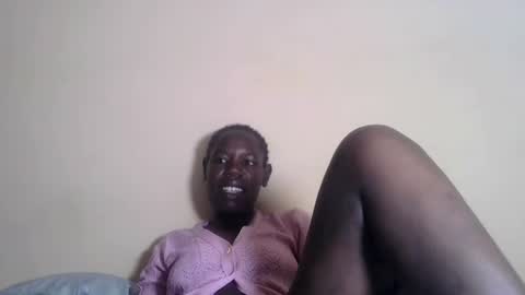 Snapshot of blacksexygal chatting on 02.05.25 SARAH online show from 02.05.25