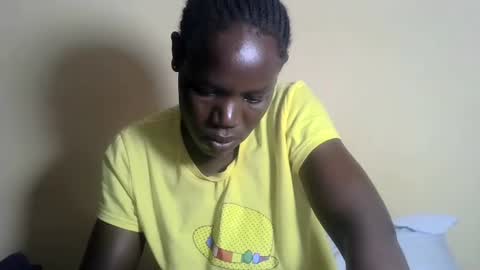 Snapshot of blacksexygal chatting on 02.05.25 SARAH online show from 02.05.25