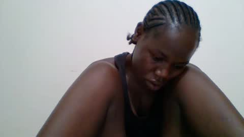 Snapshot of blacksexygal chatting on 09.14.25 SARAH online show from 09.14.25