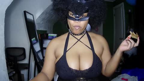 Snapshot of blacksirenqueen chatting on 12.01.24 Queen Siren online show from 12.01.24
