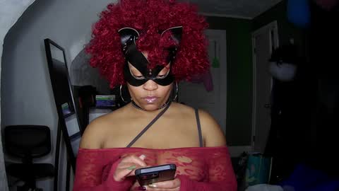 Snapshot of blacksirenqueen chatting on 12.12.24 Queen Siren online show from 12.12.24