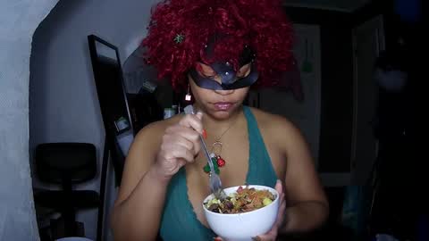 Snapshot of blacksirenqueen chatting on 12.14.24 Queen Siren online show from 12.14.24