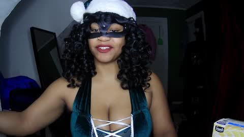 Snapshot of blacksirenqueen chatting on 12.25.24 Queen Siren online show from 12.25.24
