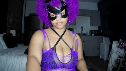 Snapshot of blacksirenqueen chatting on 01.11.25 Queen Siren online show from 01.11.25