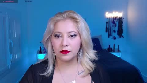 Snapshot of blackwidowj chatting on 11.10.25 Johana S online show from 11.10.25