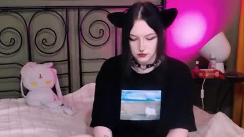 Snapshot of blacky_tea chatting on 10.25.25 blacky_tea online show from 10.25.25