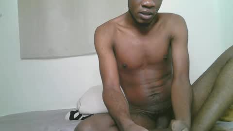 Snapshot of blackzilian_ chatting on 09.18.25 HASSAN online show from 09.18.25