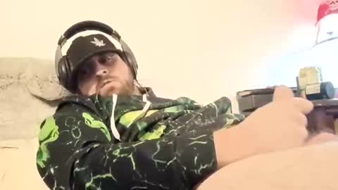 Snapshot of blahblam420 chatting on 11.23.25 blahblam420 online show from 11.23.25