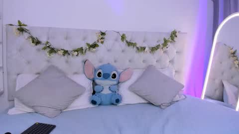 Snapshot of blair_queen chatting on 10.08.25 online show from 10.08.25