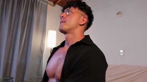 Blake Levi  Independent Model online show from 12.21.24