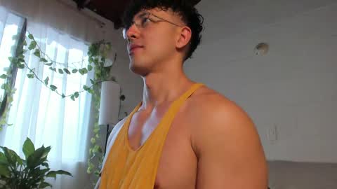 Snapshot of blake_levi chatting on 04.15.26 Blake Levi Independent Model online show from 04.15.26