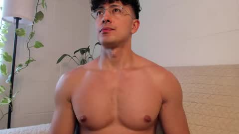 Snapshot of blake_levi chatting on 04.16.26 Blake Levi Independent Model online show from 04.16.26
