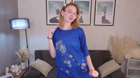 Snapshot of blakelatz chatting on 10.17.25 Eliza online show from 10.17.25