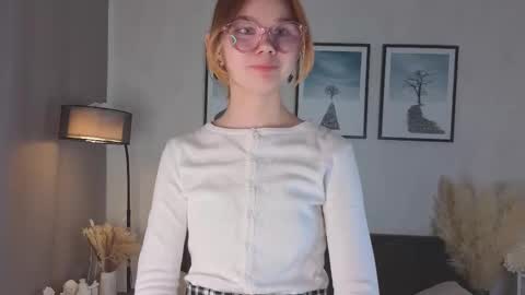 Snapshot of blakelatz chatting on 10.19.25 Eliza online show from 10.19.25