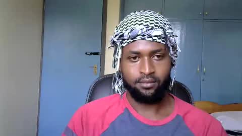 Snapshot of blakmoufaka chatting on 09.12.25 blakmoufaka online show from 09.12.25