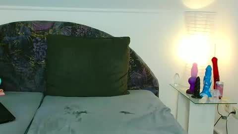 Snapshot of blankerbz chatting on 02.28.25 BlankerBz online show from 02.28.25