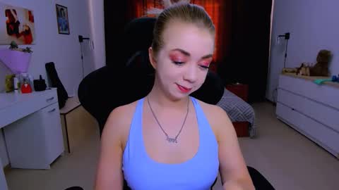 Nicole online show from 10.07.25