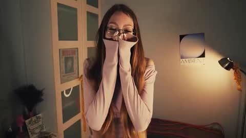  LiLy online show from 09.18.25