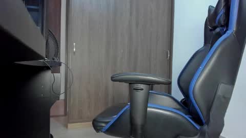 Snapshot of blkdick_men chatting on 02.27.25 ALEX online show from 02.27.25