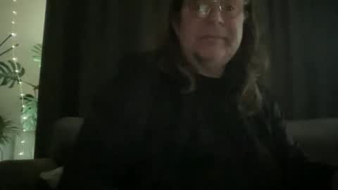 BlIdoL online show from 12.21.25