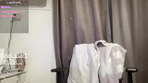 bloggirllaurel online show from 03.25.26