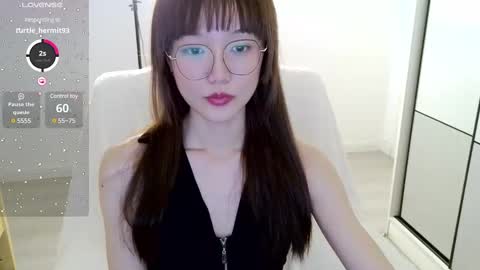 Snapshot of blon_kater chatting on 12.19.24 YoYo online show from 12.19.24