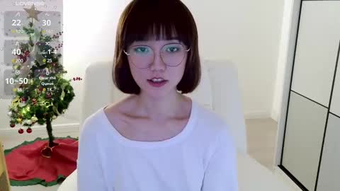 Snapshot of blon_kater chatting on 12.20.24 YoYo online show from 12.20.24