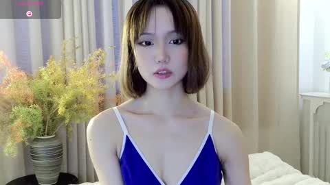 Snapshot of blon_kater chatting on 01.06.25 YoYo online show from 01.06.25